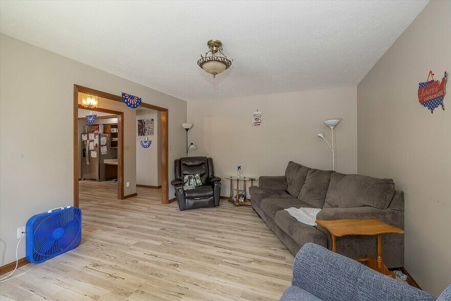 More Photos Of 714 College Dr, Anderson Apartments For Sale