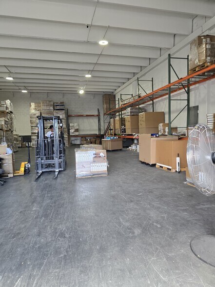More Photos Of 4650-4698 NW 74th Ave, Miami Warehouse For Lease