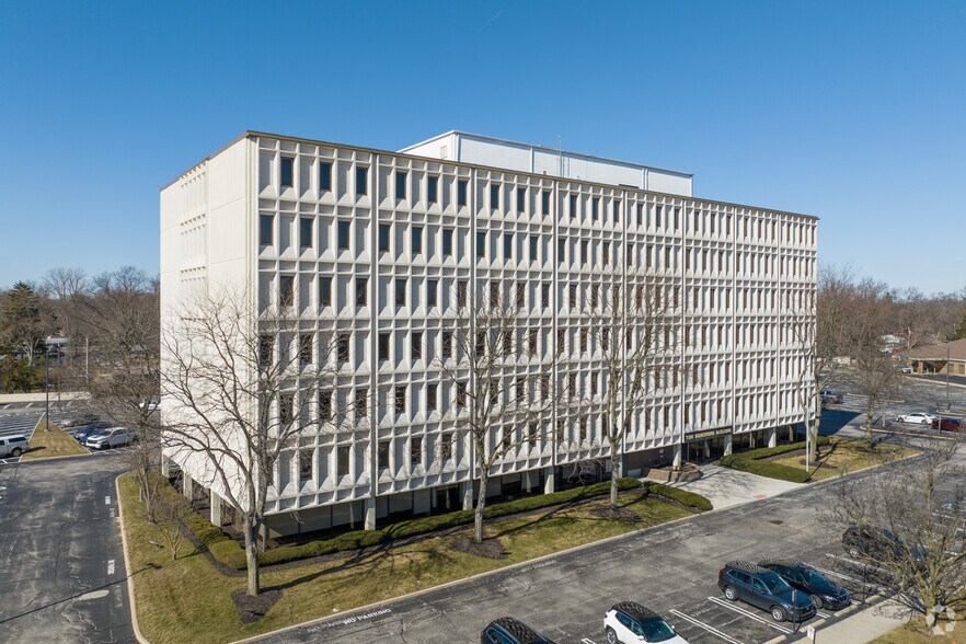 More Photos Of 3103 Executive Pky, Toledo Office For Lease