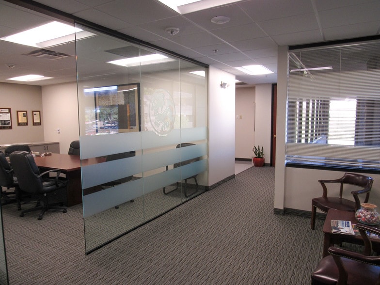 More Photos Of 7975 N Hayden Rd, Scottsdale Office For Lease