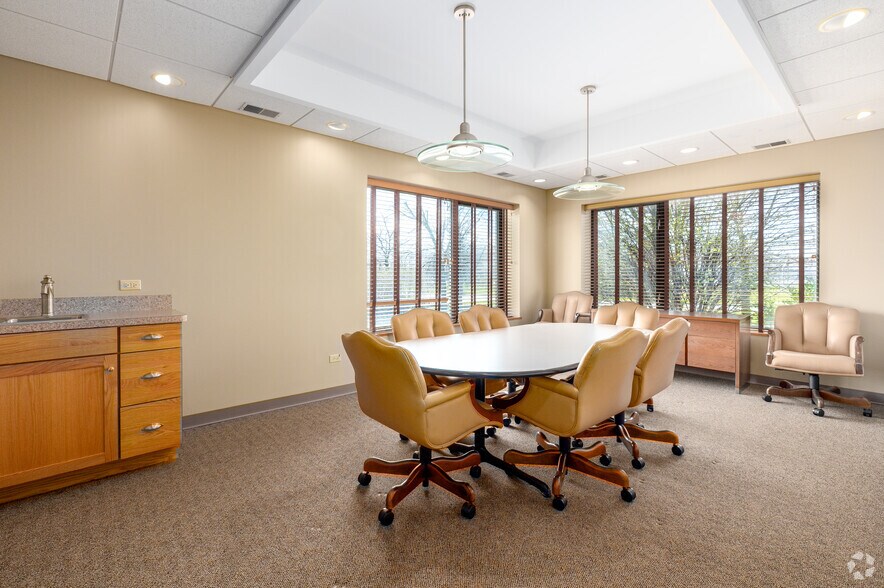 More Photos Of 16720 New Lenox Rd, Joliet Manufacturing For Sale