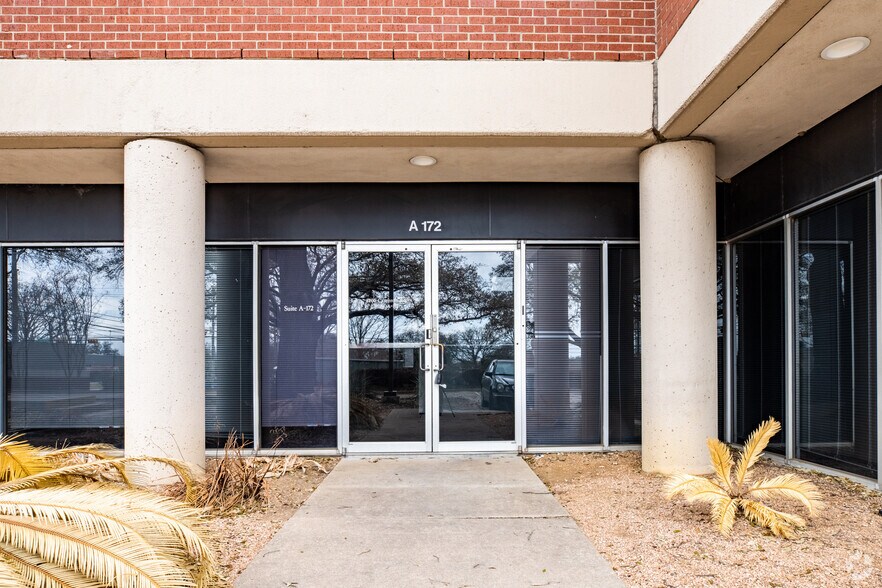 More Photos Of 8200 Cameron Rd, Austin Unknown For Lease