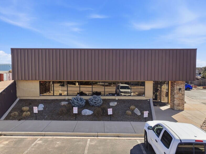 More Photos Of 1925 Aeroplaza Dr, Colorado Springs Warehouse For Lease