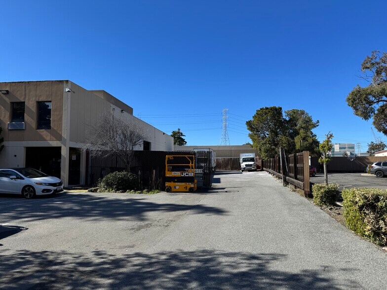 More Photos Of 350 Hatch Dr, Foster City Warehouse For Sale