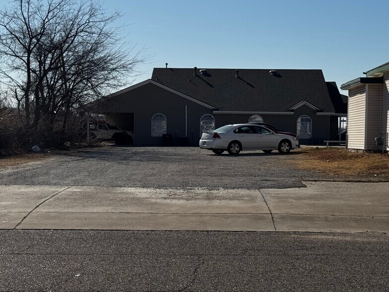 More Photos Of , Shawnee General Retail For Sale