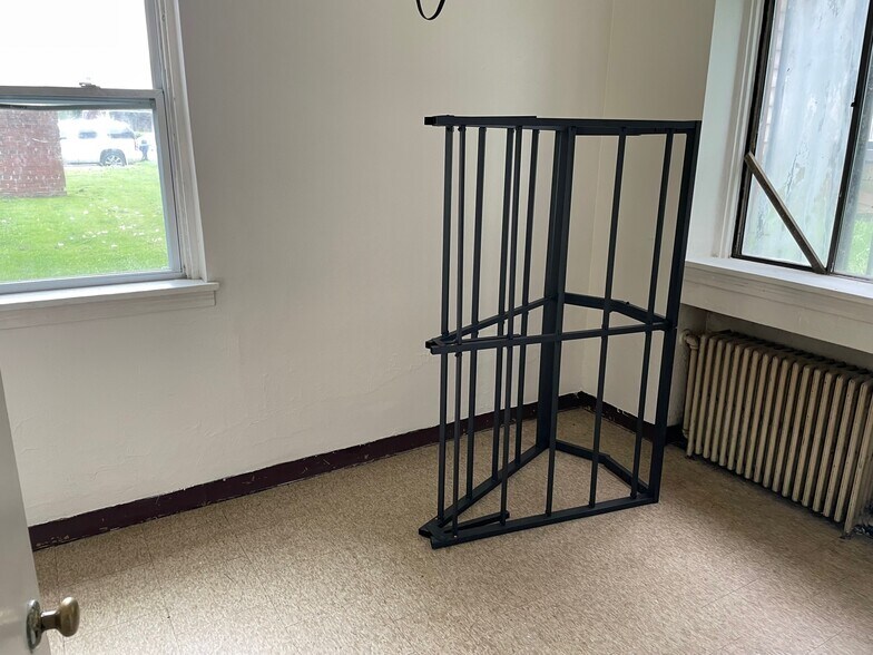 More Photos Of 1115 6th Ave, Beaver Falls Apartments For Sale