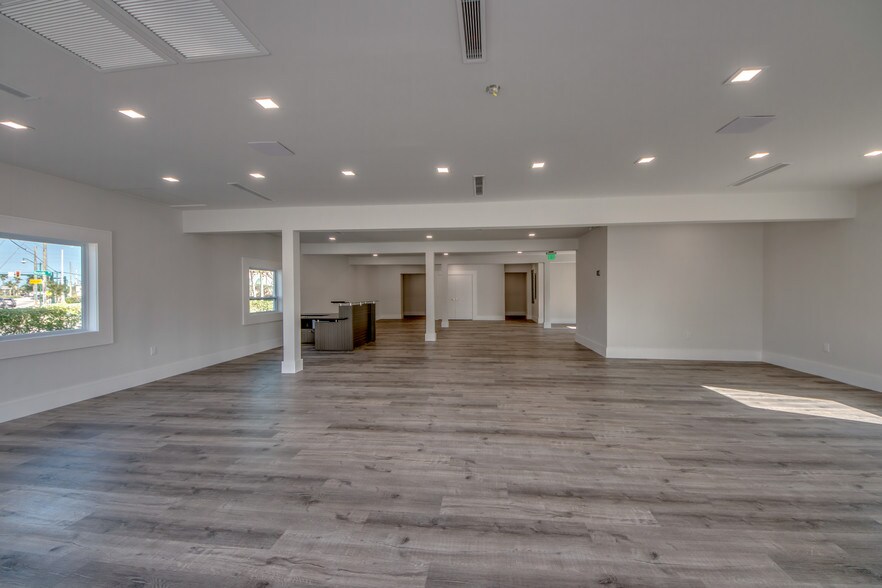 More Photos Of 3015 Tamiami Trl E, Naples Storefront Retail Office For Sale