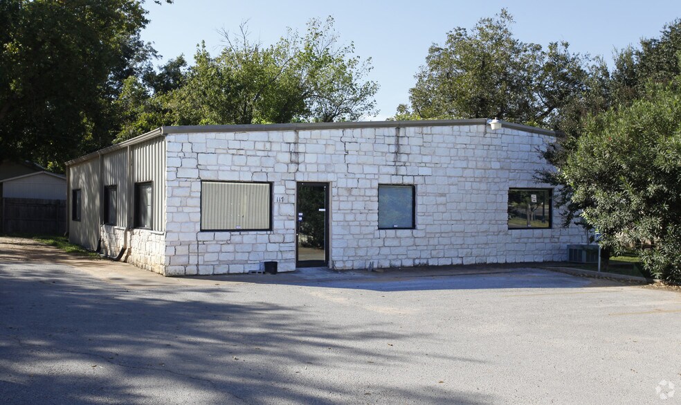 More Photos Of , Bastrop Office For Sale