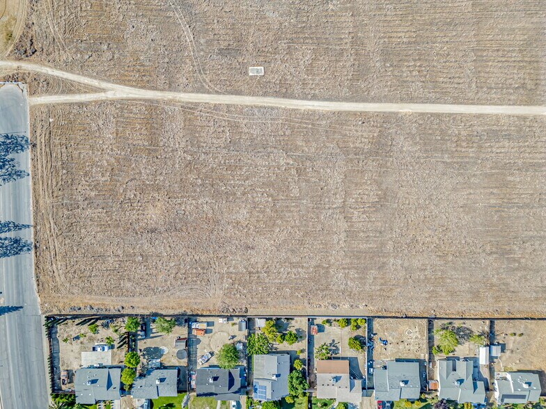 More Photos Of 613 1st ave, Avenal Land For Sale