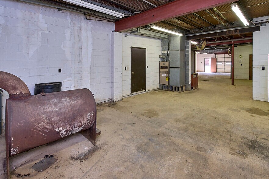 More Photos Of 6328 Elk River Rd, Clendenin Auto Repair For Sale