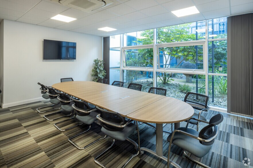 More Photos Of 1310 Solihull Pky, Birmingham Coworking Space