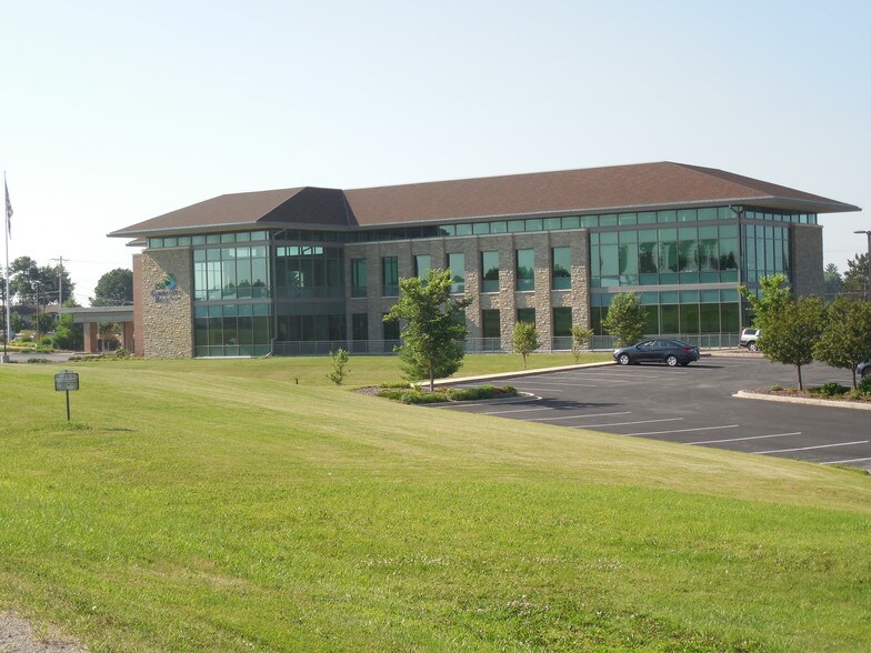 More Photos Of W1046 Marietta Ave, Ixonia Office For Lease