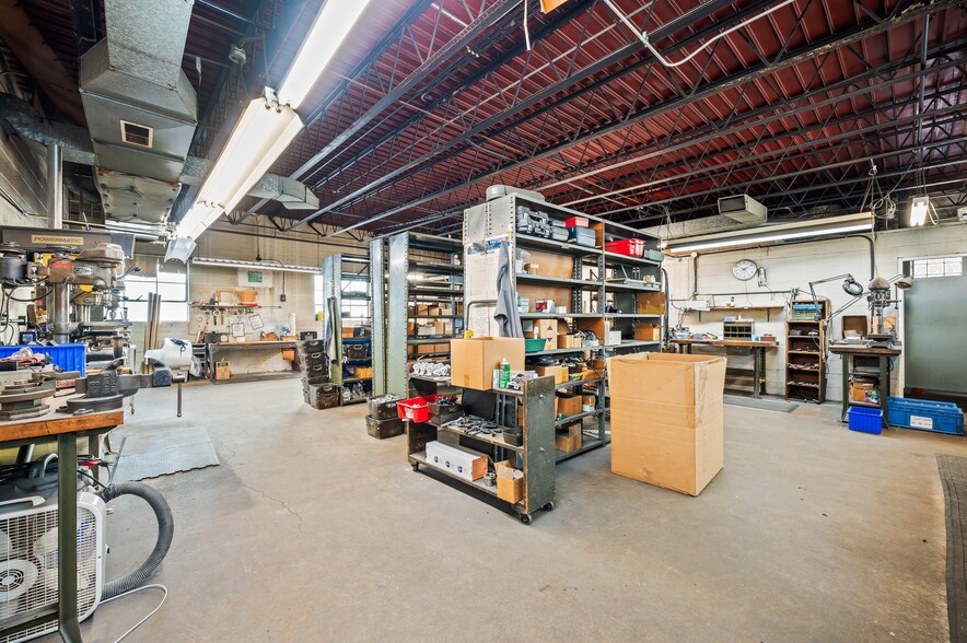 More Photos Of 2028 Washington Ave, Saint Joseph Warehouse For Sale