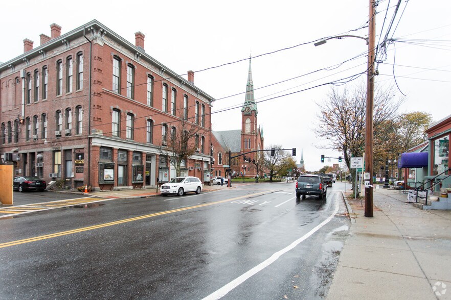 More Photos Of 2 Summer St, Natick Office For Lease