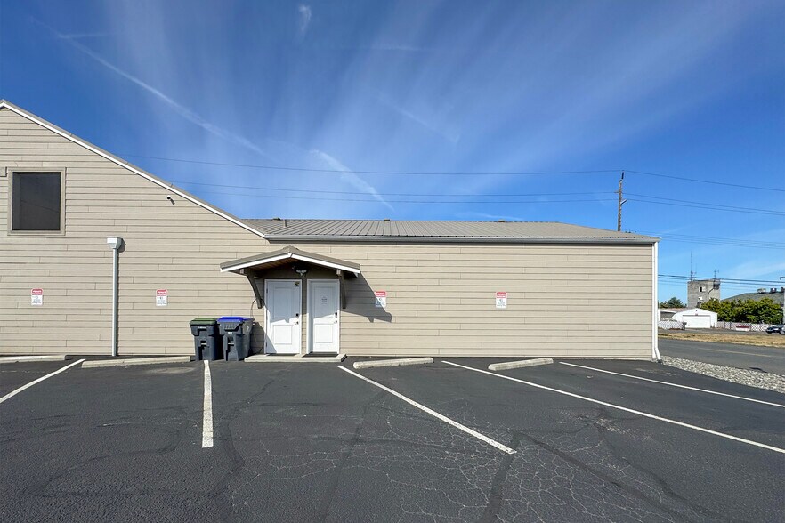 More Photos Of 495 Spruce St, Sequim Office For Sale