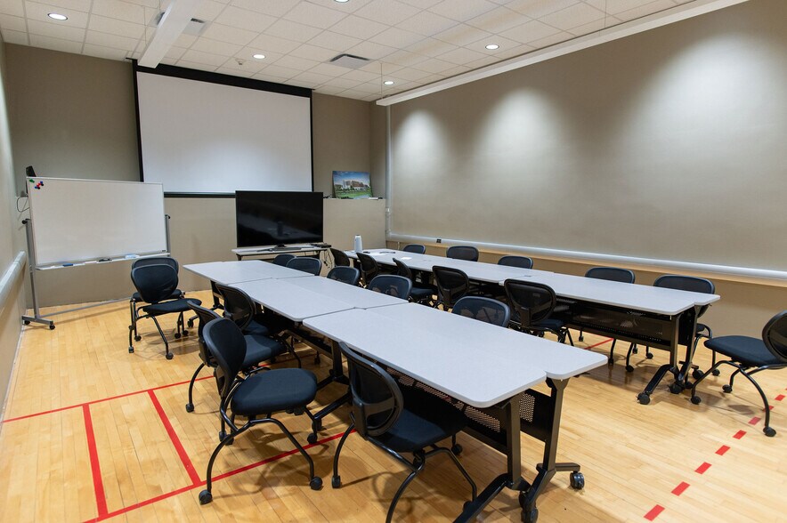 More Photos Of 7700 Torino St, San Antonio Office For Sale