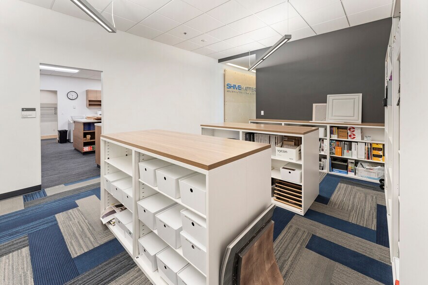 More Photos Of 2839 Northgate Dr, Iowa City Office For Lease