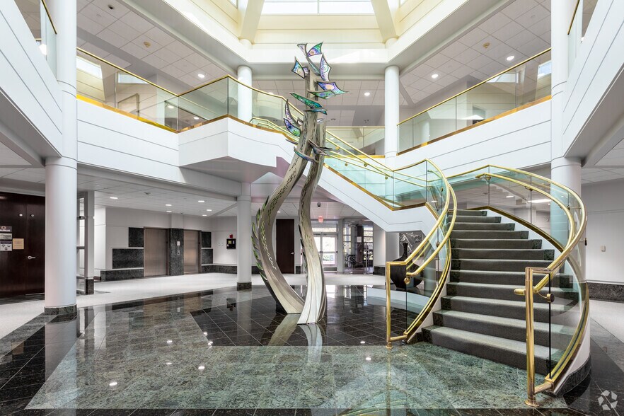 More Photos Of 201 NE Park Plaza Dr, Vancouver Unknown For Sale