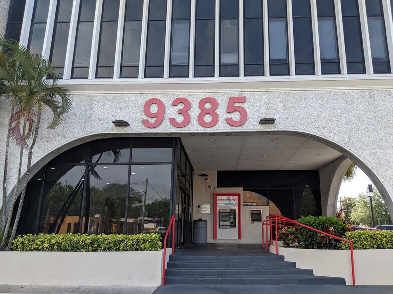 More Photos Of 9385 N 56th St, Temple Terrace General Retail For Lease