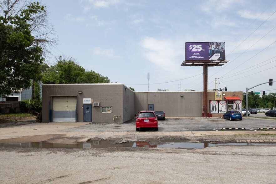 More Photos Of 7714-7720 Troost Ave, Kansas City Storefront For Sale
