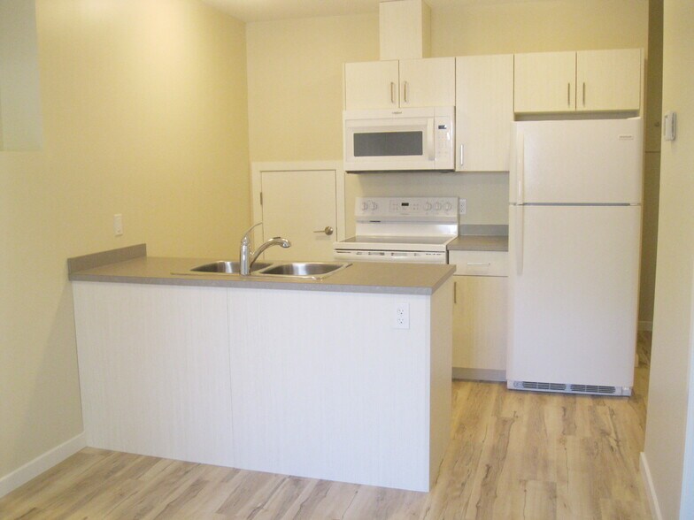 More Photos Of 106 Jespersen Ave, Spruce Grove Apartments For Sale