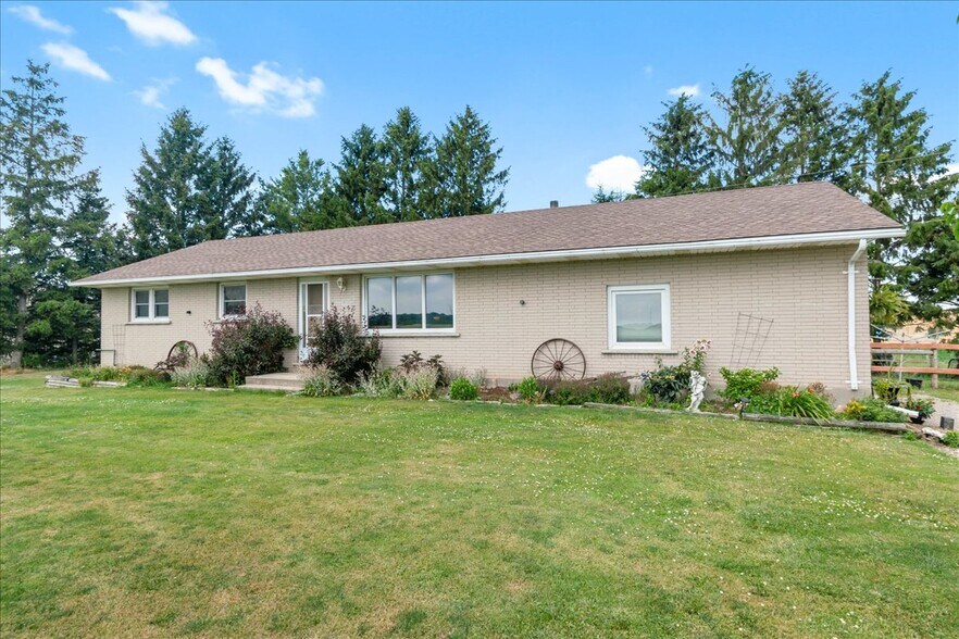 More Photos Of 383731 Salford Rd, Salford Freestanding For Sale