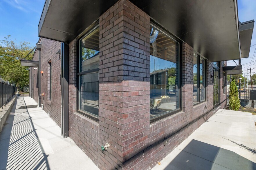 More Photos Of 722 McFerrin Ave, Nashville Restaurant For Lease