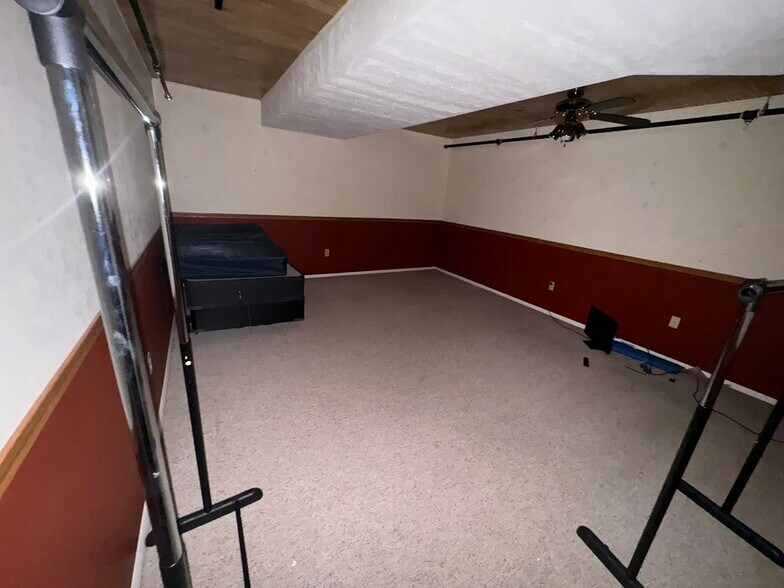 More Photos Of 1173 Manchester Ave SW, North Lawrence Office Residential For Sale