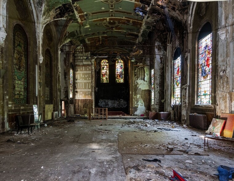 More Photos Of 40 Greene Ave, Brooklyn Movie Theatre For Sale