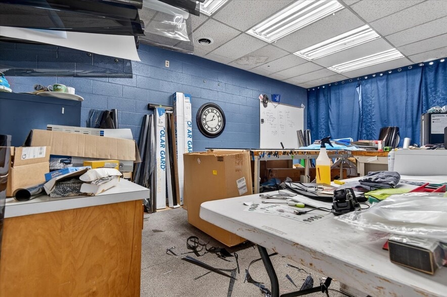 More Photos Of 218 S Comanche Ave, Bartlesville Auto Repair For Sale