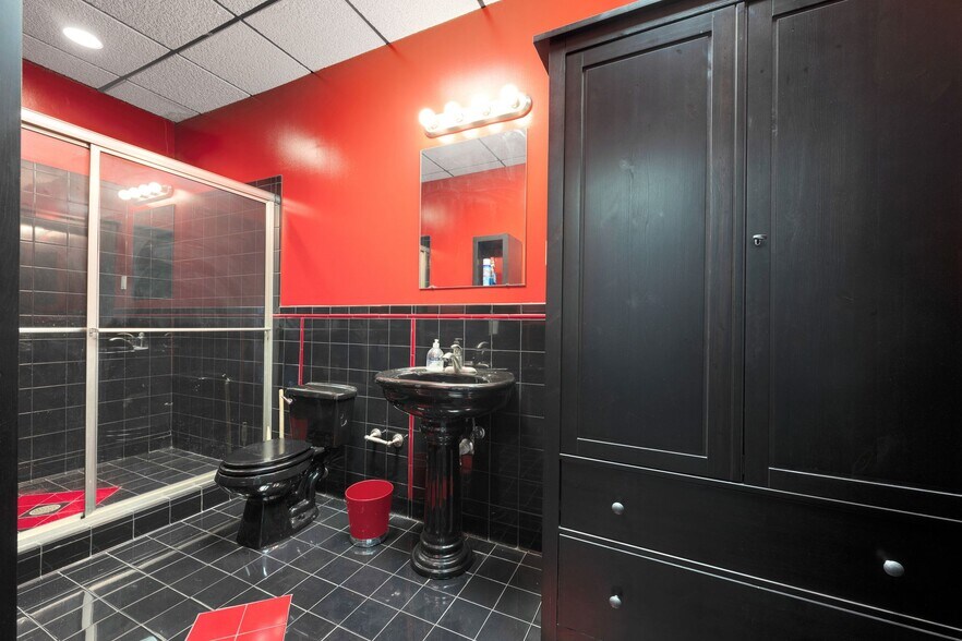 More Photos Of 2169 Commerce Blvd, Irondale Office For Sale