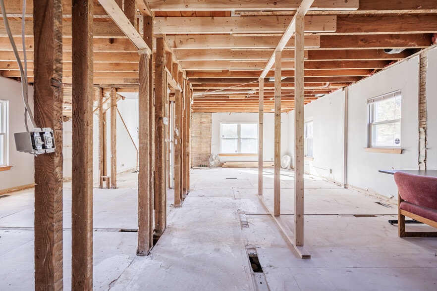 More Photos Of 5692 Pittsford Palmyra Rd, Pittsford Office Residential For Sale