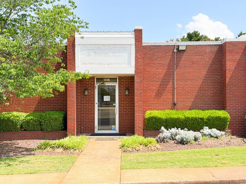 Primary Photo Of 906 Wilson St NE, Decatur Coworking Space