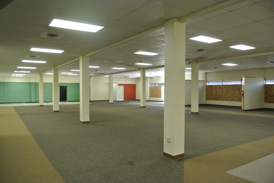 More Photos Of 3210 N Government Way, Coeur d'Alene Freestanding For Lease