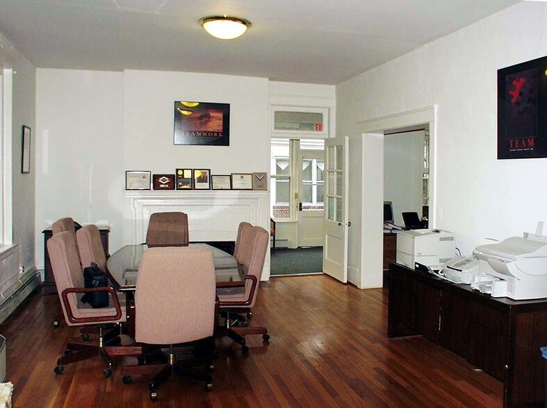 More Photos Of 4655 S Broad St, Philadelphia Office For Lease