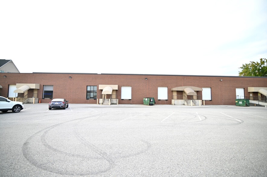 More Photos Of 2960 Technology Pl, Waldorf Research And Development For Lease