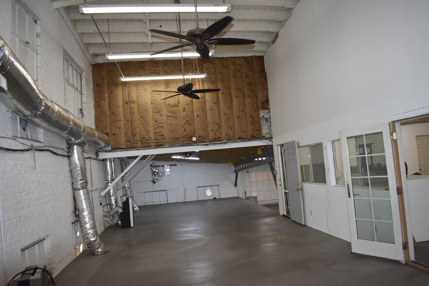 More Photos Of 851 E 60th St, Los Angeles Warehouse For Sale