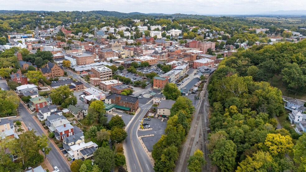 More Photos Of 50 Middlebrook Ave, Staunton Storefront For Sale