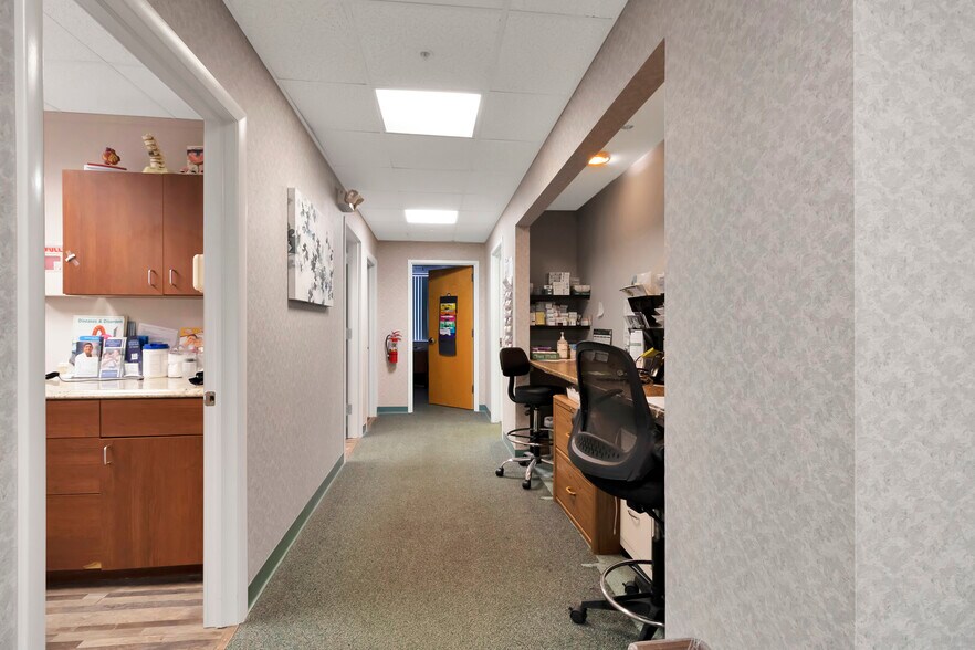 More Photos Of 2525 Harbor Blvd, Port Charlotte Medical For Lease