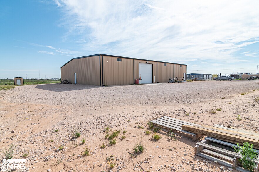 More Photos Of 2550 Emmihoff, Odessa Manufacturing For Lease