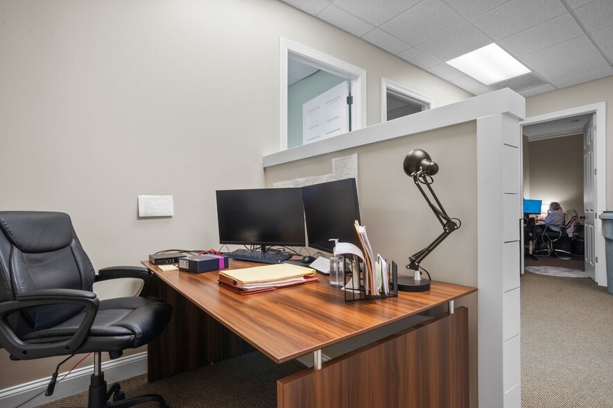 More Photos Of 1544 Fording Island Rd, Hilton Head Island Medical For Sale