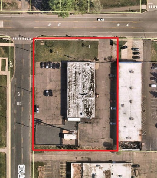 More Photos Of 960 Osborne Rd NE, Fridley Auto Repair For Lease