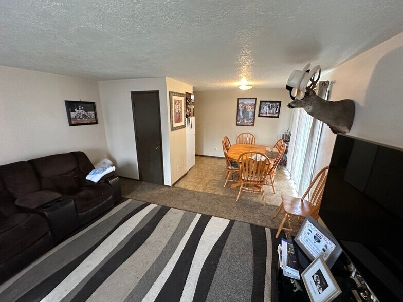 More Photos Of 4561 Chippewa Ct SE, Salem Multifamily For Sale