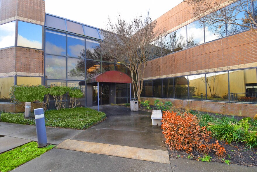 More Photos Of 4646 Corona Dr, Corpus Christi Office For Lease