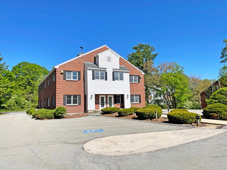 More Photos Of 5 Buttrick Rd, Londonderry Office For Lease