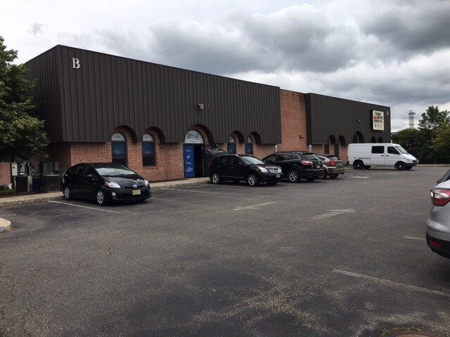 More Photos Of 19 Royal Rd, Flemington Flex For Lease