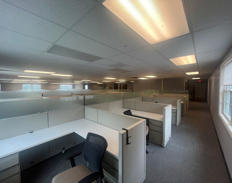 More Photos Of 375 Bay Rd, Queensbury Medical For Lease