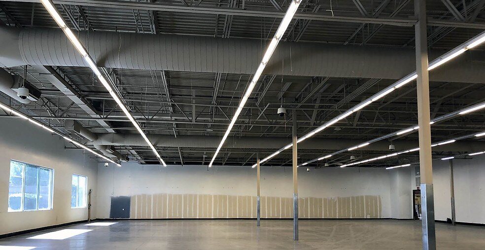 More Photos Of 4810 W Ann Rd, Las Vegas Freestanding For Lease