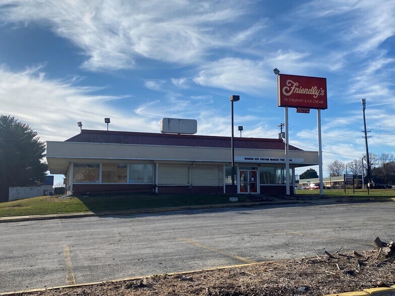 More Photos Of 2670 Kirkwood Hwy, Newark Restaurant For Lease