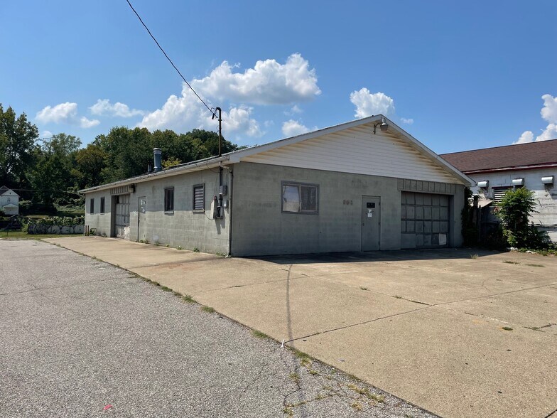 More Photos Of 808 16th St, Parkersburg General Retail For Sale